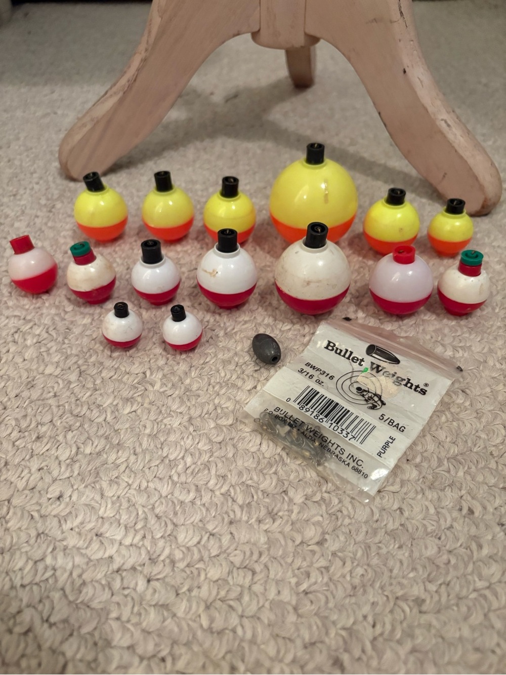 Vintage Assorted Fishing Bobber and Weight Set - Yellow, White, Red 15 pc/weight